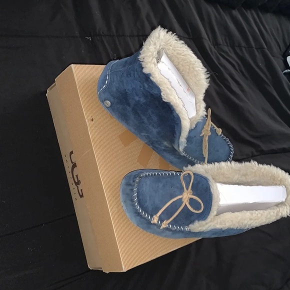 Alena suede ugg slipper bootie - Picture 2 of 7